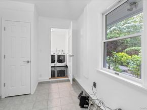 2 Westbourne Lane, Melville NY 11747