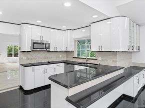 2 Westbourne Lane, Melville NY 11747