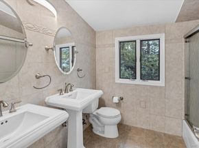 2 Westbourne Lane, Melville NY 11747