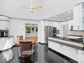 2 Westbourne Lane, Melville NY 11747