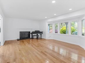 2 Westbourne Lane, Melville NY 11747