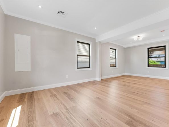 41 Madison Avenue, New Hyde Park NY 11040