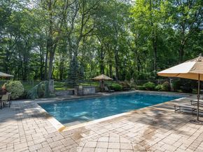 527 Split Rock Road, Oyster Bay Cove NY 11791