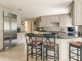 527 Split Rock Road, Oyster Bay Cove NY 11791