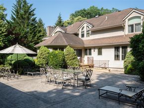 527 Split Rock Road, Oyster Bay Cove NY 11791
