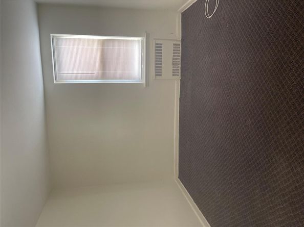 84-50 169 Street 509, Jamaica NY 11432