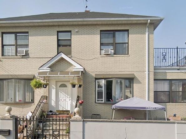 29-04 Humphreys Street, East Elmhurst NY 11369