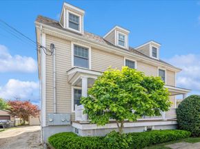 35 East Avenue, Glen Cove NY 11542