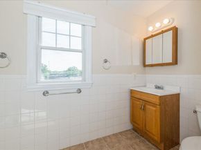 35 East Avenue, Glen Cove NY 11542