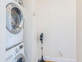35 East Avenue, Glen Cove NY 11542