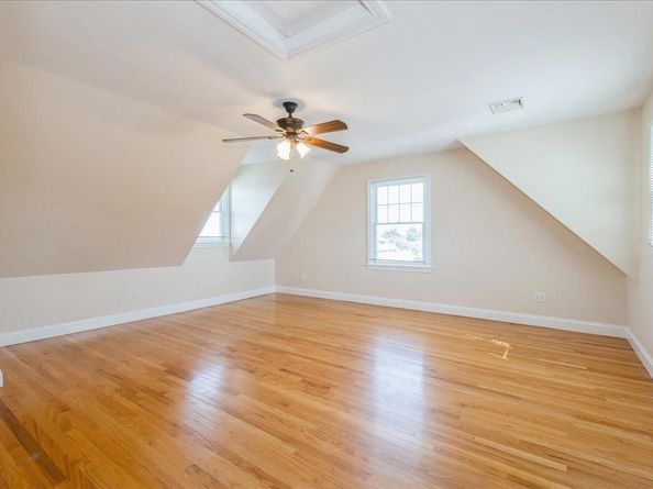 35 East Avenue, Glen Cove NY 11542
