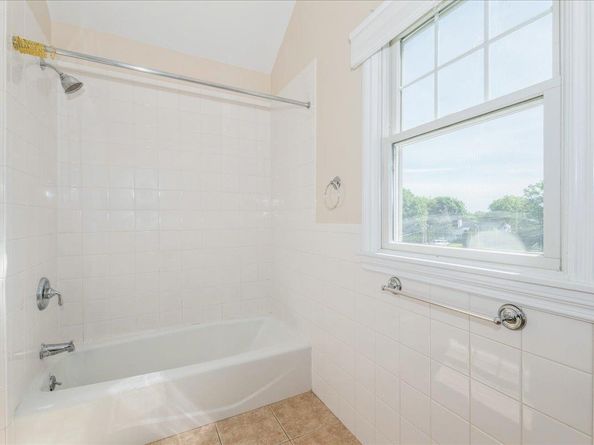 35 East Avenue, Glen Cove NY 11542
