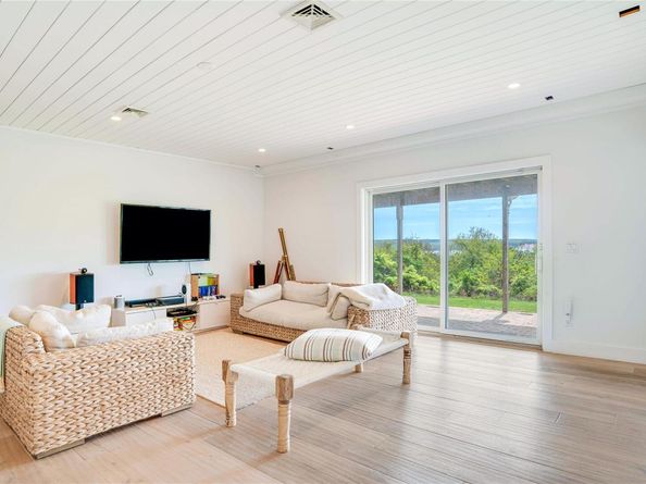 6 Beech Hollow Court, Montauk NY 11954
