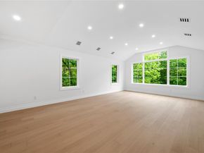 46 Snapdragon Lane, Roslyn Heights NY 11577