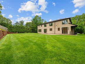 46 Snapdragon Lane, Roslyn Heights NY 11577