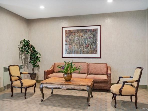 162-41 Powells Cove Boulevard 4G, Beechhurst NY 11357