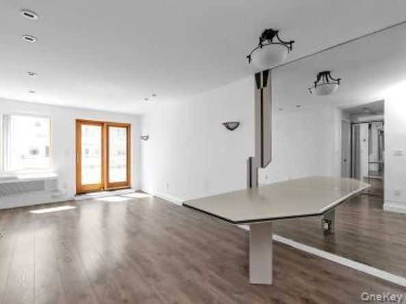 440 W Broadway 3A, Long Beach NY 11561