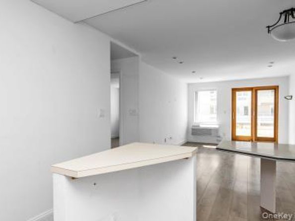 440 W Broadway 3A, Long Beach NY 11561