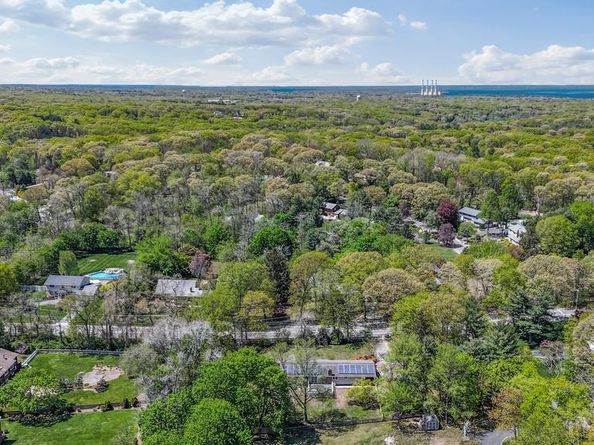 85 Meadow Glen Road, Fort Salonga NY 11768