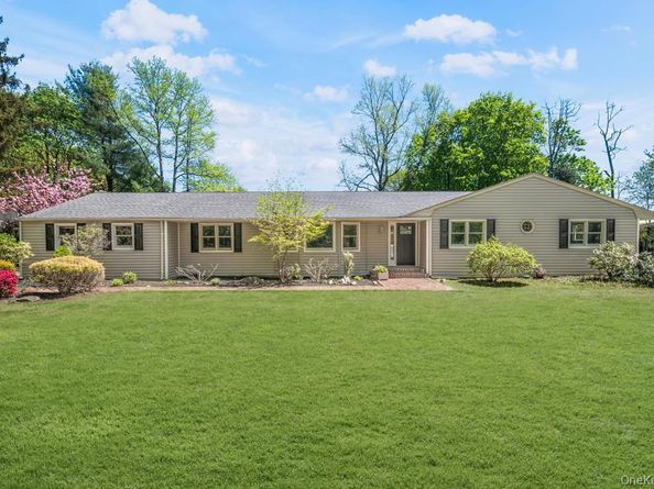 85 Meadow Glen Road, Fort Salonga NY 11768