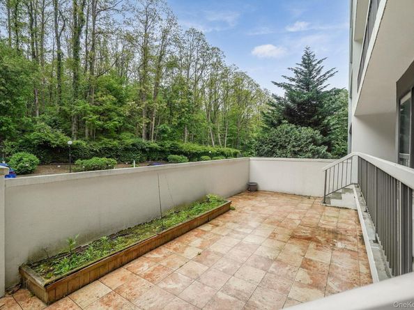 300 High Point Drive 313, Hartsdale NY 10530