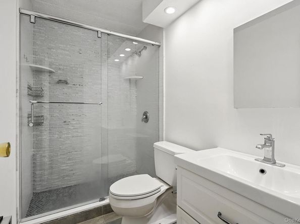 300 High Point Drive 313, Hartsdale NY 10530