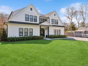 14 Oak Grove Road, Southampton NY 11968
