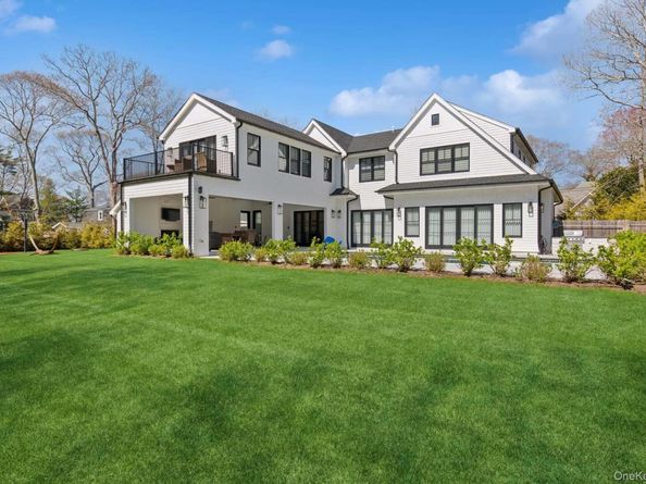 14 Oak Grove Road, Southampton NY 11968