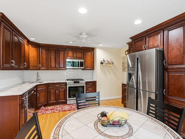 149 Princeton Street, Roslyn Heights NY 11577