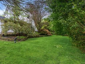 149 Princeton Street, Roslyn Heights NY 11577