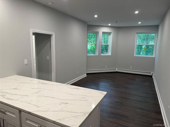 100 Clarewood Drive 2K, Hastings-on-Hudson NY 10706