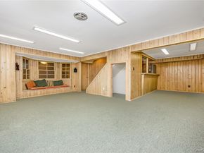 15 Combes Avenue, Rockville Centre NY 11570