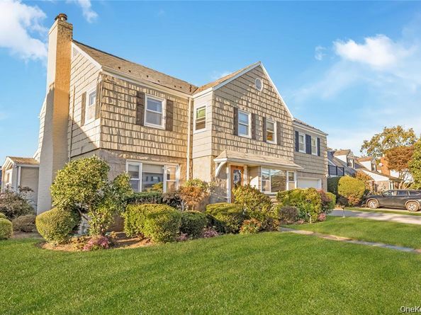 15 Combes Avenue, Rockville Centre NY 11570