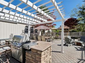 70 Laurel Court, Laurel Hollow NY 11791