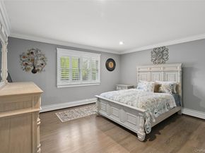 70 Laurel Court, Laurel Hollow NY 11791