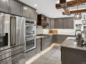 70 Laurel Court, Laurel Hollow NY 11791