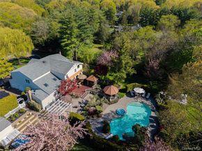 70 Laurel Court, Laurel Hollow NY 11791