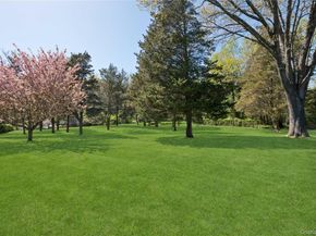 70 Laurel Court, Laurel Hollow NY 11791