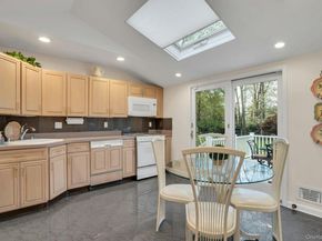 22 Abbey Drive, Commack NY 11725