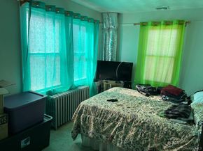 727 Beck Street, Uniondale NY 11553