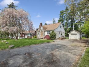 107 E 25th Street, Huntington Station NY 11746