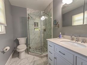 20 Evon Drive, Syosset NY 11791