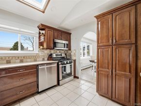 644 N Clinton Avenue, Lindenhurst NY 11757