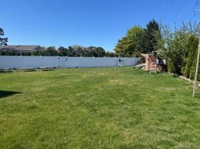 12 Hilton Court, Hicksville NY 11801