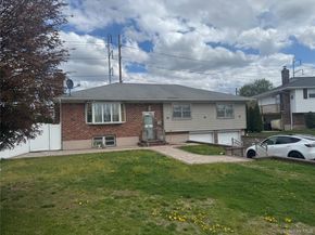 12 Hilton Court, Hicksville NY 11801