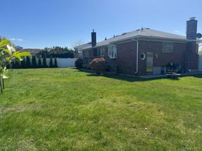 12 Hilton Court, Hicksville NY 11801