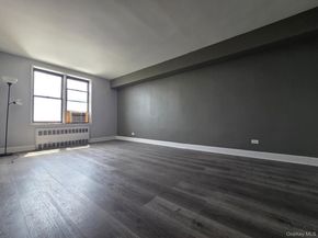 14010 84th Drive 6G, Briarwood NY 11435
