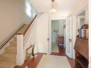 80 Lewis Street, Southampton NY 11968