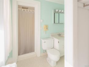 80 Lewis Street, Southampton NY 11968