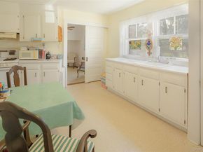 80 Lewis Street, Southampton NY 11968